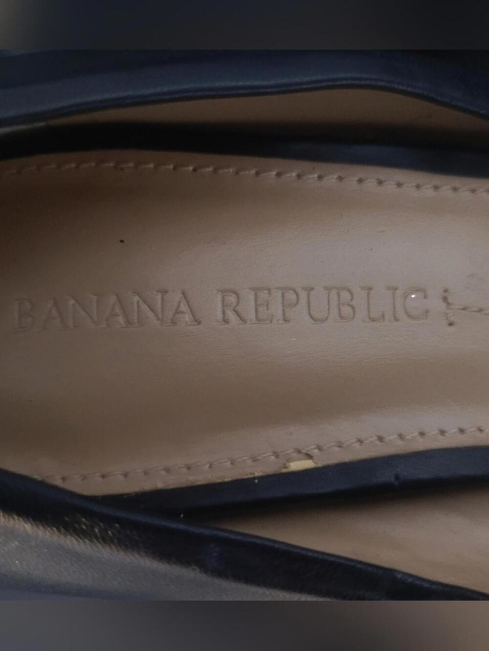 BANANA REPUBLIC Black  Leather Heels Sz 7.5 - Picture 7 of 8